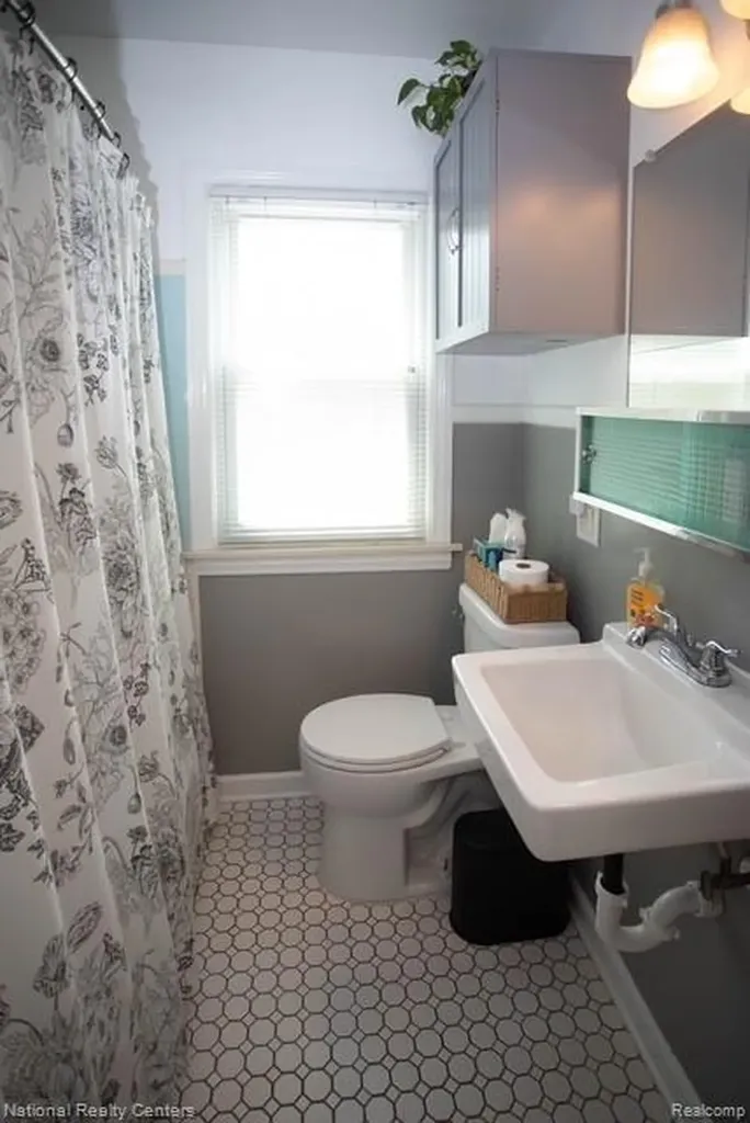 34851 Wadsworth Street Livonia City MI 48150
