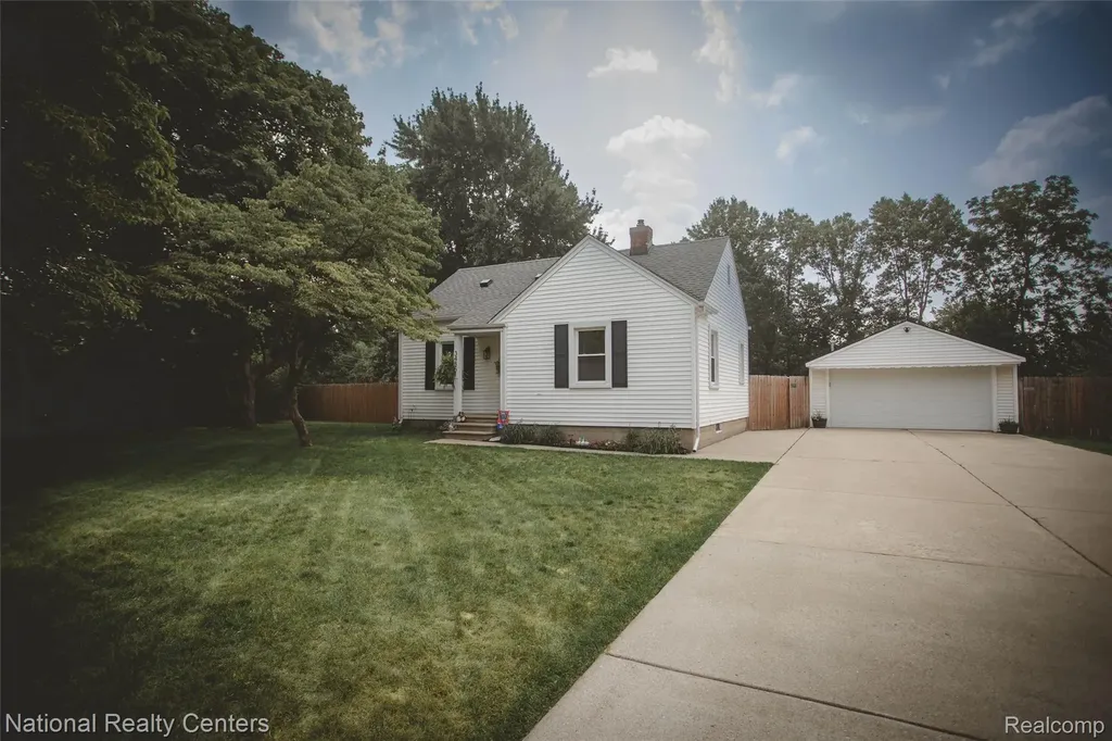 34851 Wadsworth Street Livonia City MI 48150