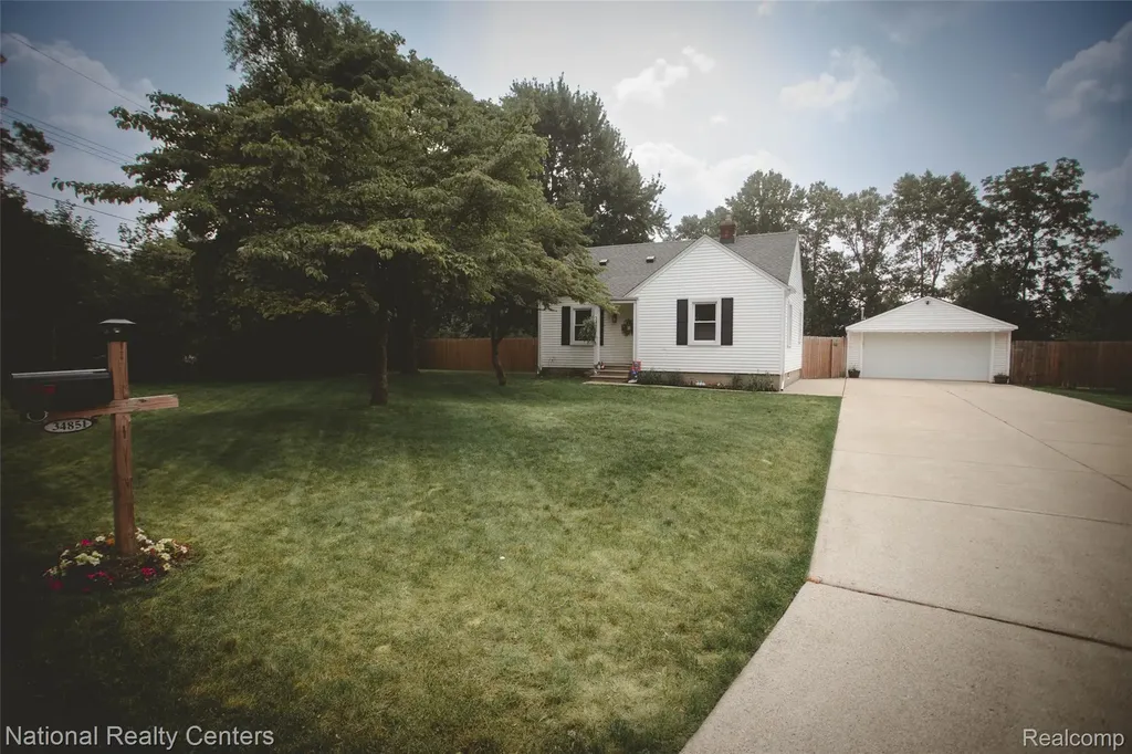 34851 Wadsworth Street Livonia City MI 48150