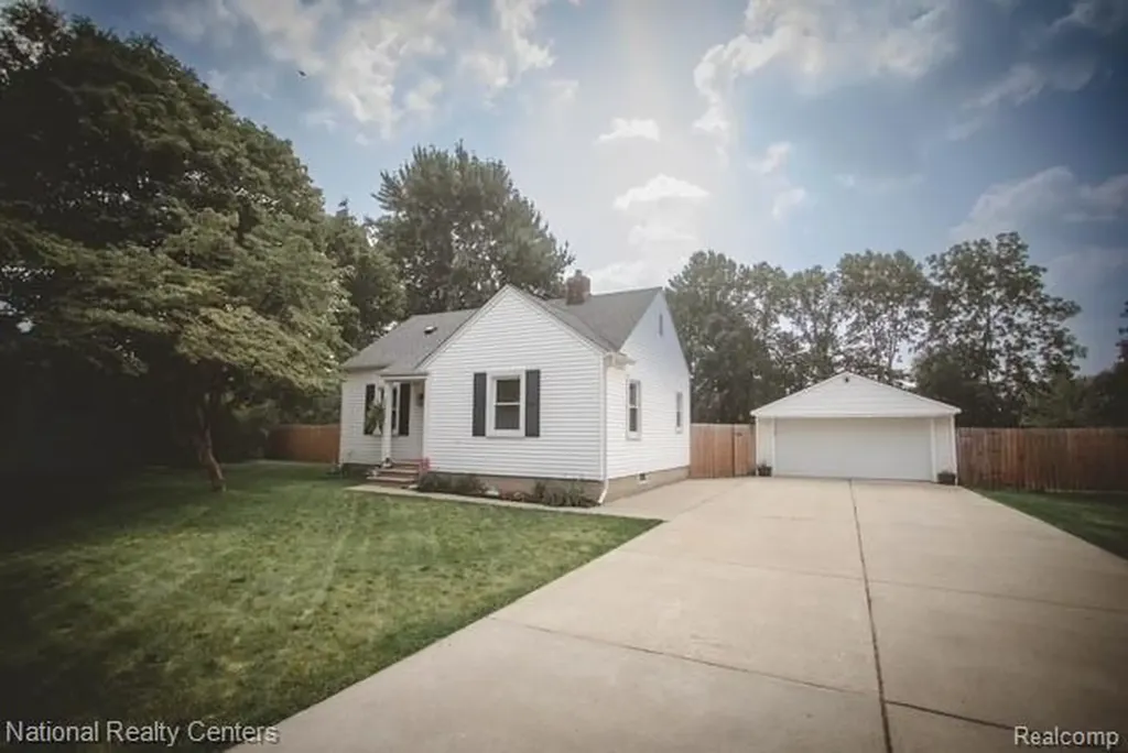 34851 Wadsworth Street Livonia City MI 48150