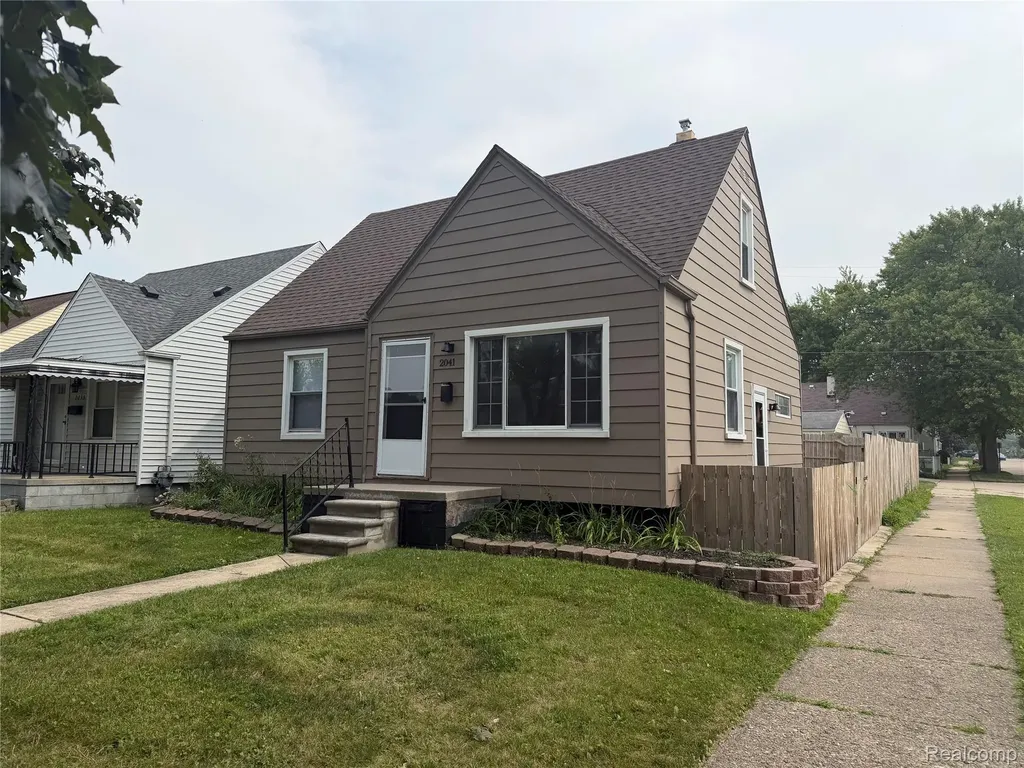 2041 Michigan Boulevard Lincoln Park City MI 48146