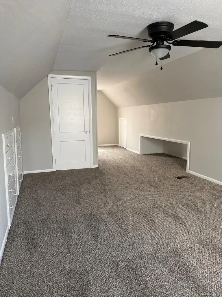 2041 Michigan Boulevard Lincoln Park City MI 48146