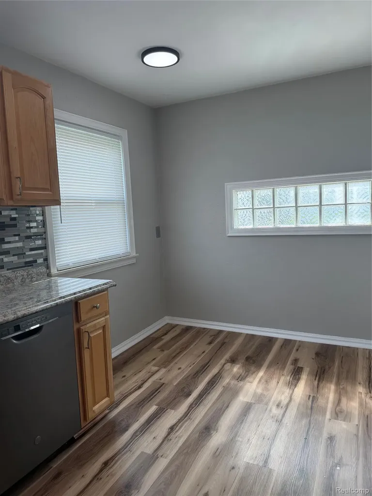 2041 Michigan Boulevard Lincoln Park City MI 48146