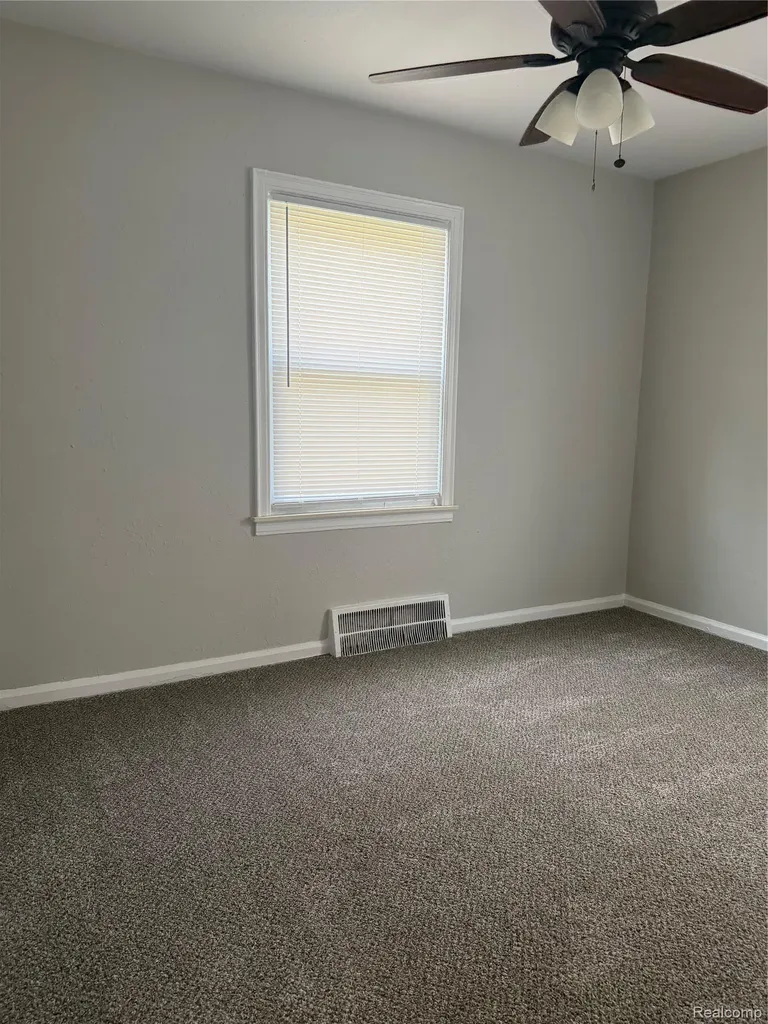 2041 Michigan Boulevard Lincoln Park City MI 48146