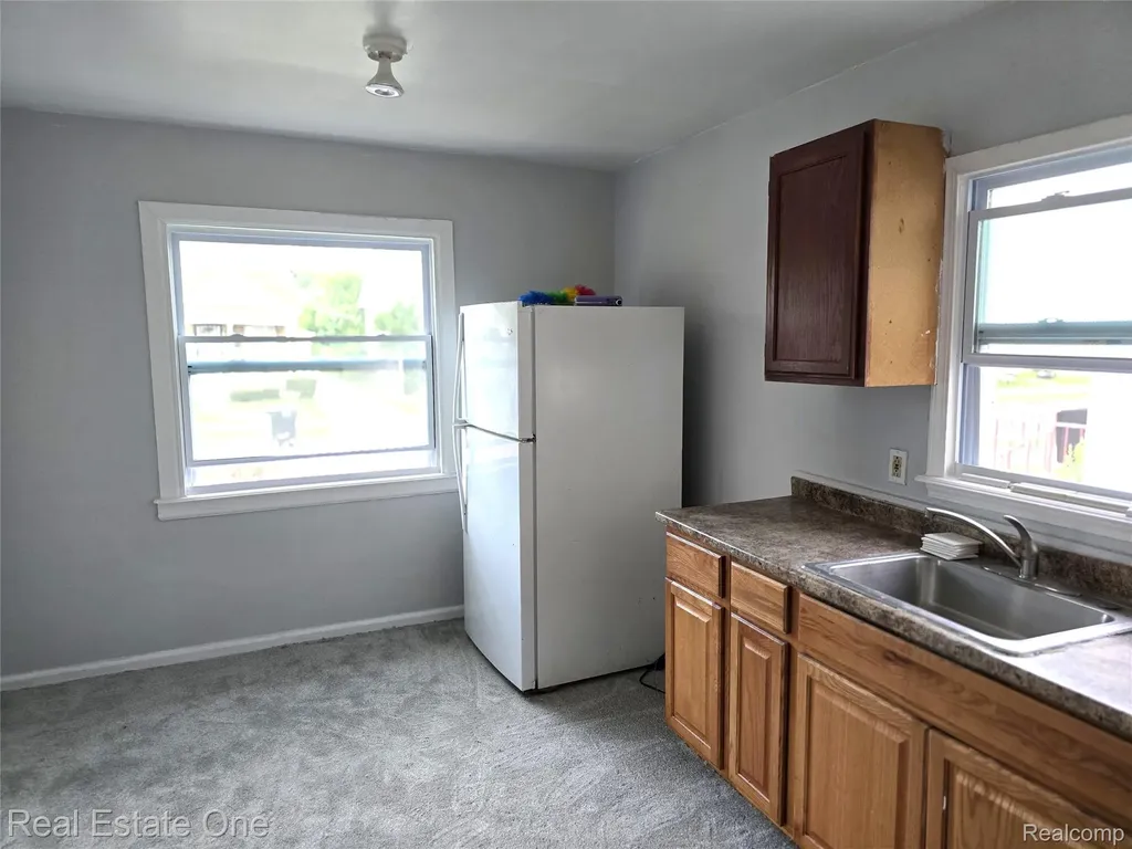 6729 Stahelin Avenue Detroit City MI 48228