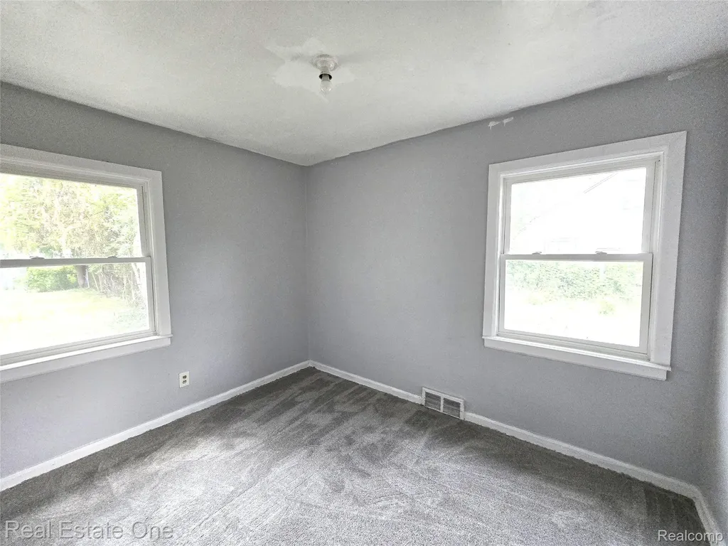 6729 Stahelin Avenue Detroit City MI 48228