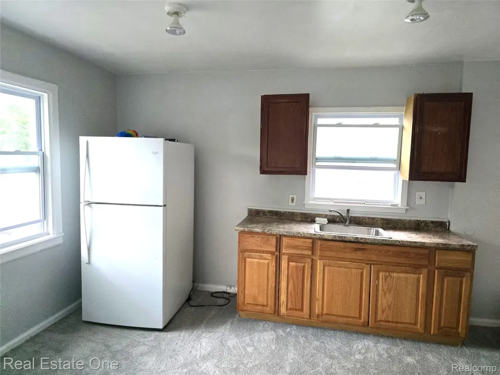 6729 Stahelin Avenue Detroit City MI 48228