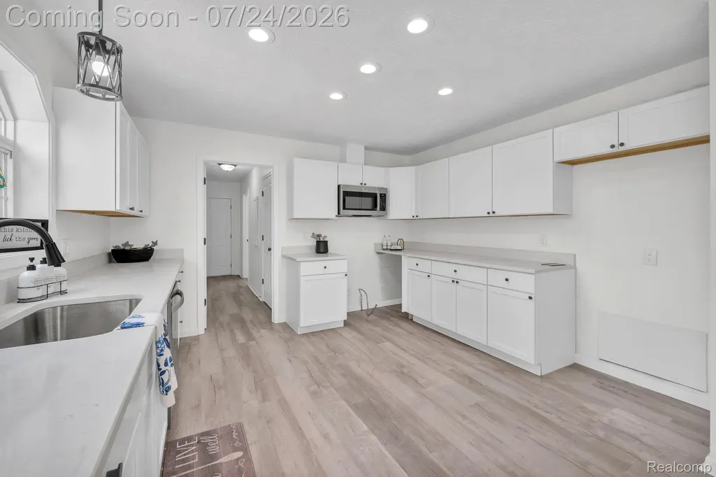 1119 Lathers Street Garden City City MI 48135