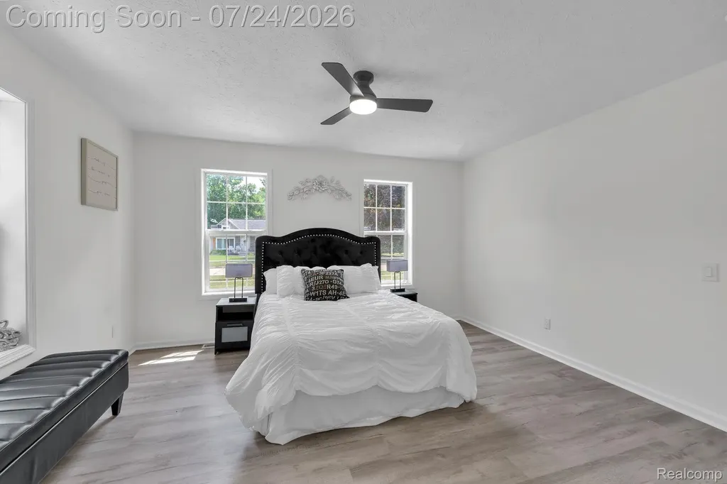 1119 Lathers Street Garden City City MI 48135