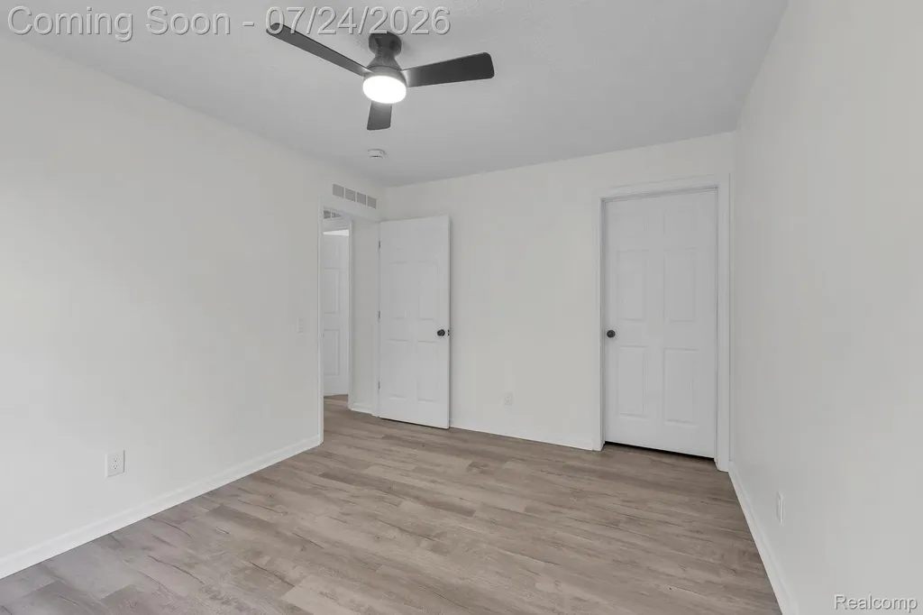 1119 Lathers Street Garden City City MI 48135