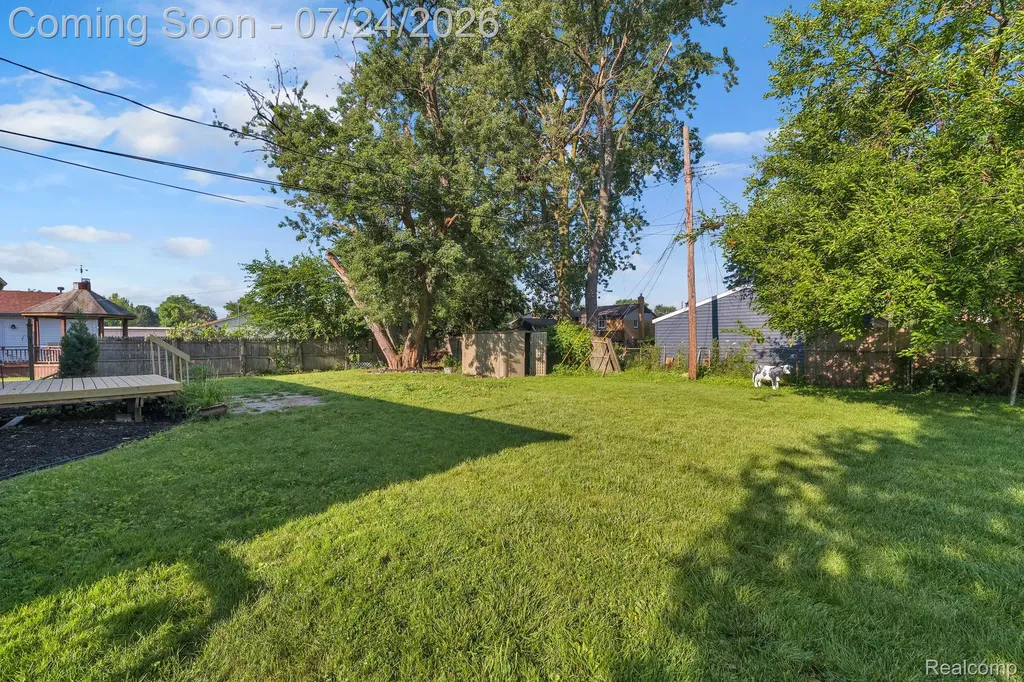 1119 Lathers Street Garden City City MI 48135