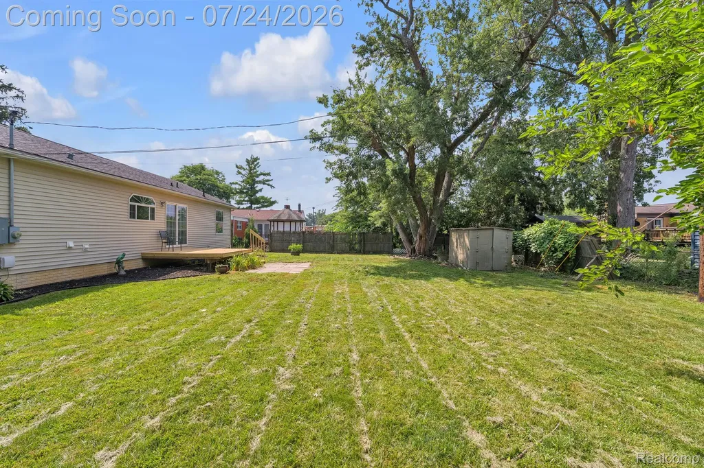 1119 Lathers Street Garden City City MI 48135