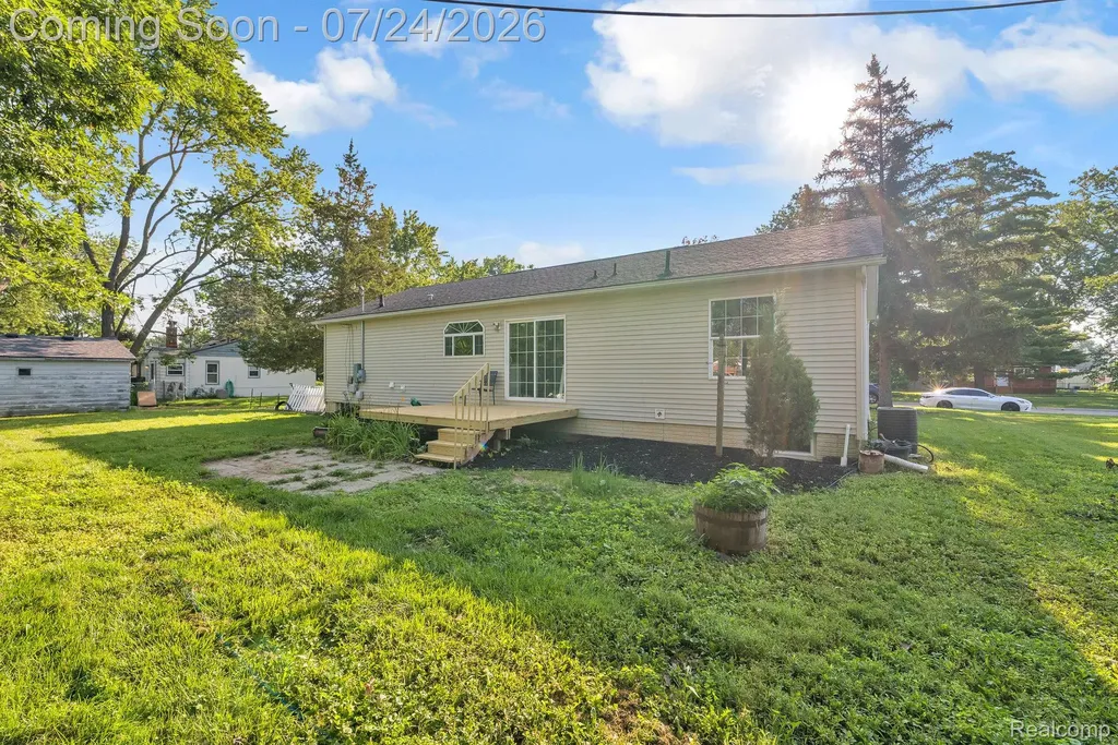 1119 Lathers Street Garden City City MI 48135