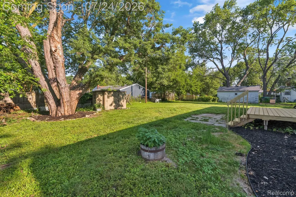 1119 Lathers Street Garden City City MI 48135