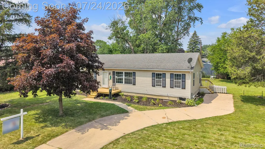 1119 Lathers Street Garden City City MI 48135