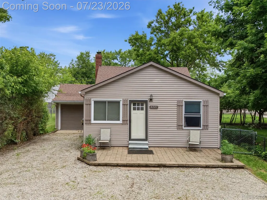8241 Janis Street Utica City MI 48317