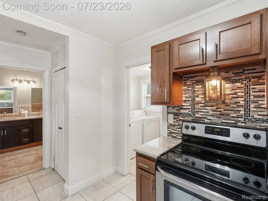 8241 Janis Street Utica City MI 48317