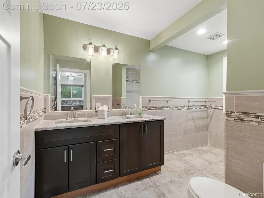 8241 Janis Street Utica City MI 48317
