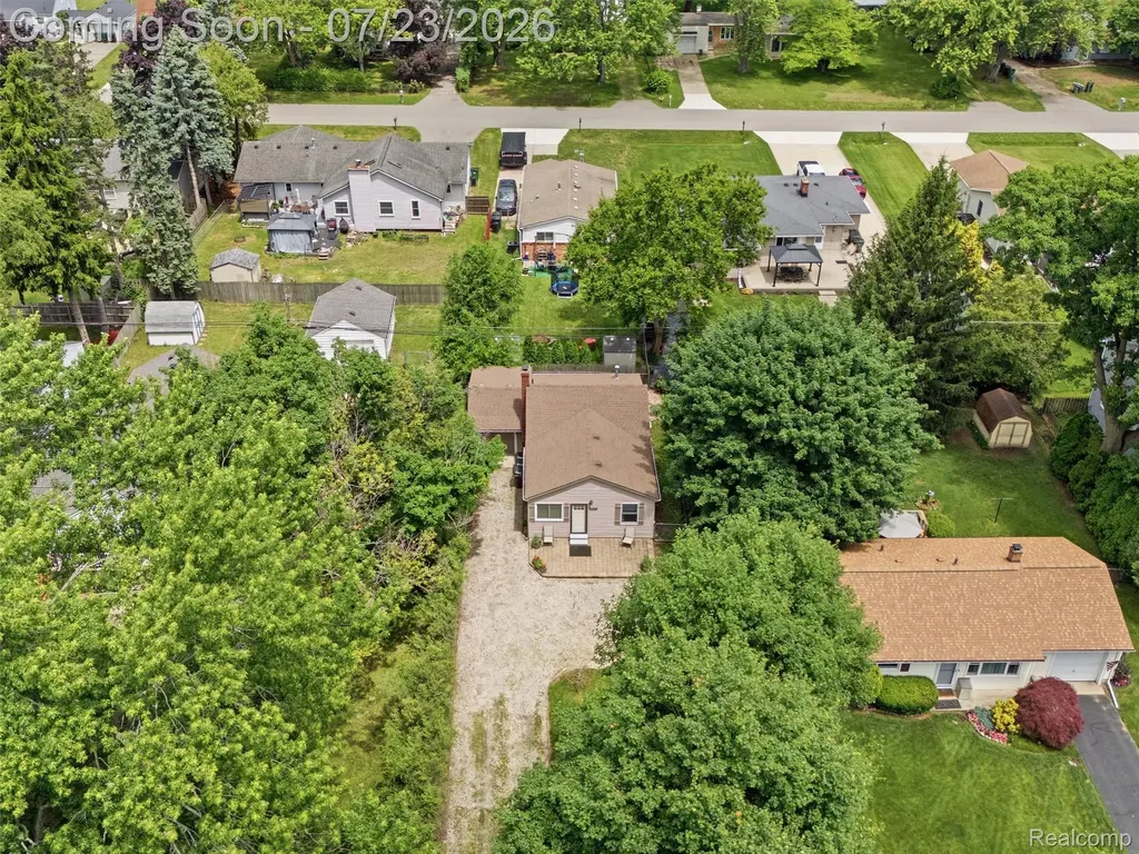 8241 Janis Street Utica City MI 48317