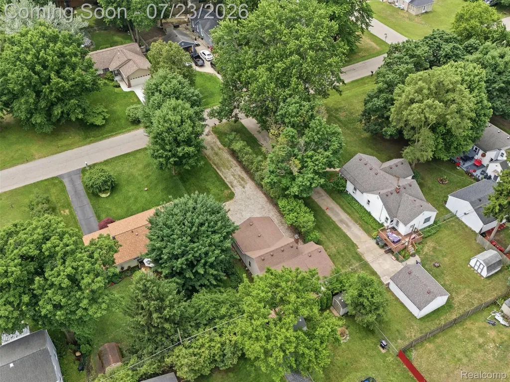 8241 Janis Street Utica City MI 48317