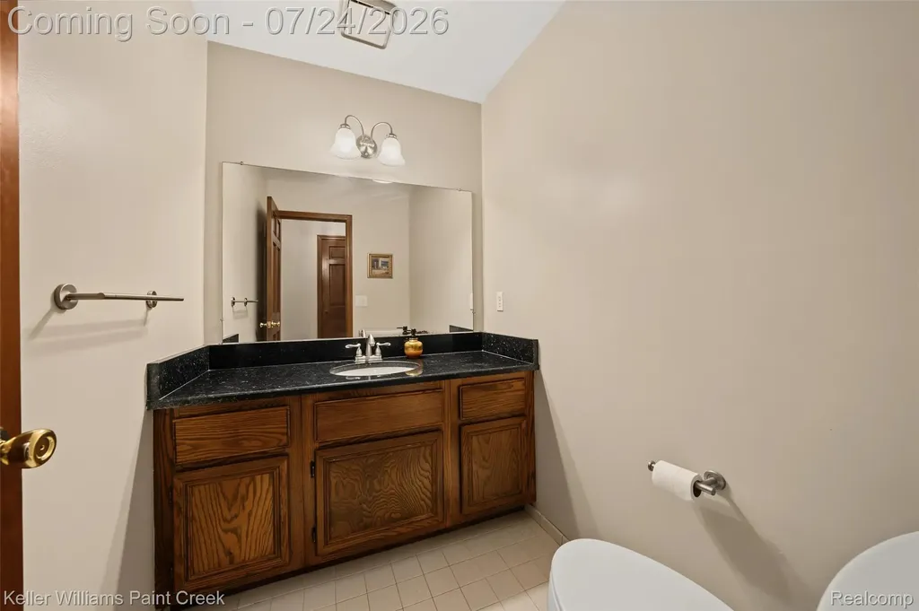 1105 Byron Drive Troy City MI 48098