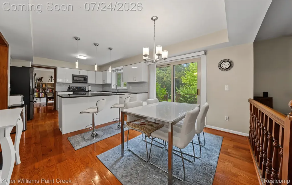 1105 Byron Drive Troy City MI 48098