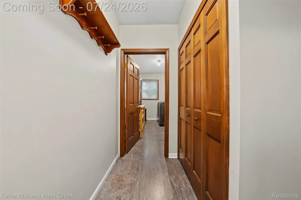 1105 Byron Drive Troy City MI 48098