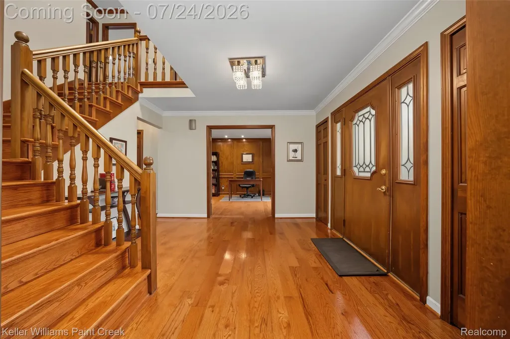1105 Byron Drive Troy City MI 48098