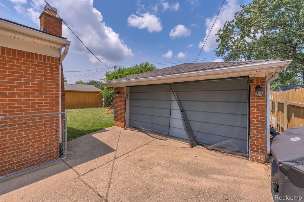 36106 Canyon Drive Westland City MI 48186