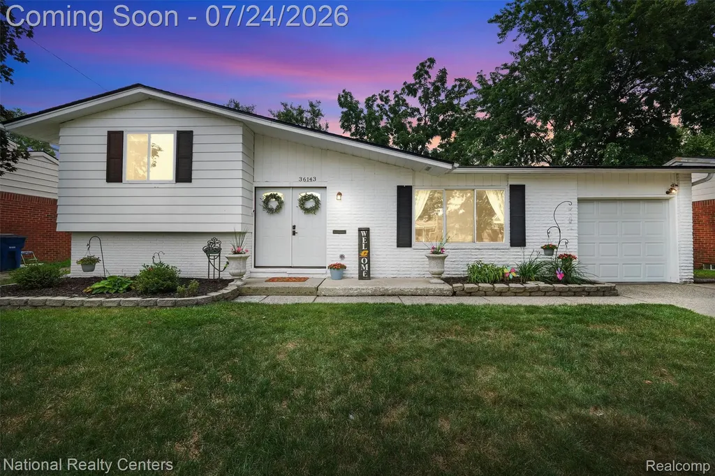 36143 Fernwood Street Westland City MI 48186