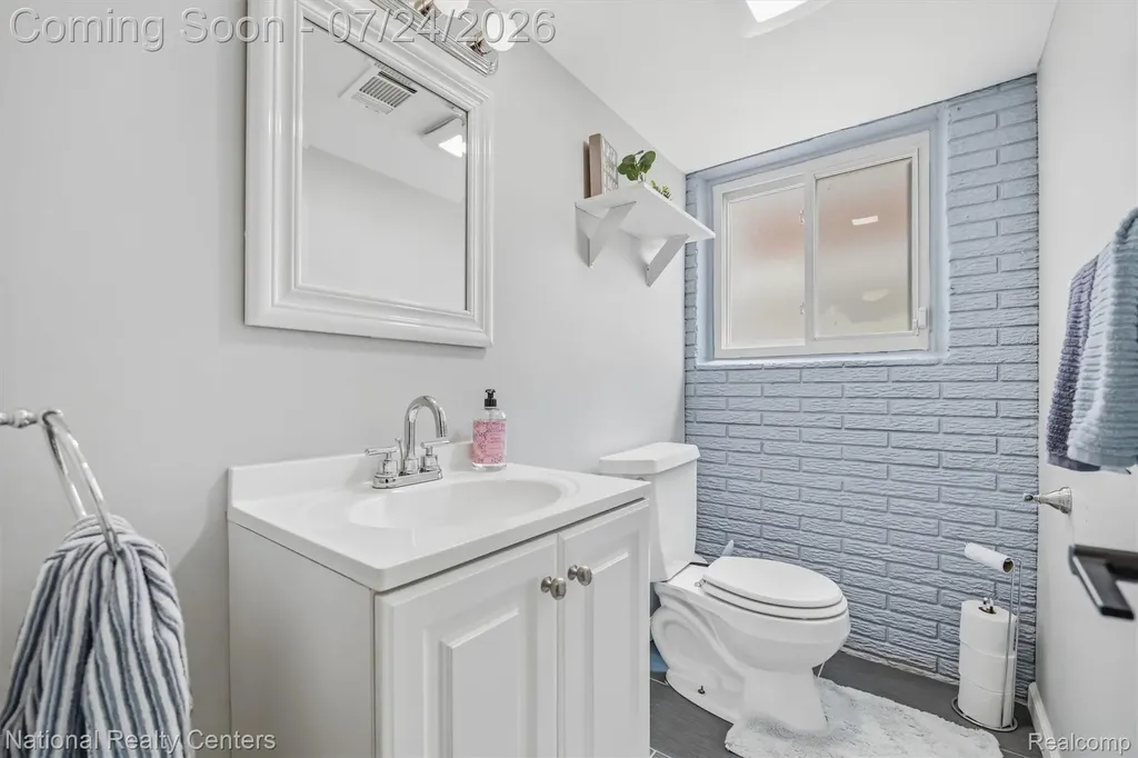 36143 Fernwood Street Westland City MI 48186