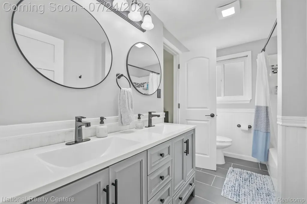 36143 Fernwood Street Westland City MI 48186