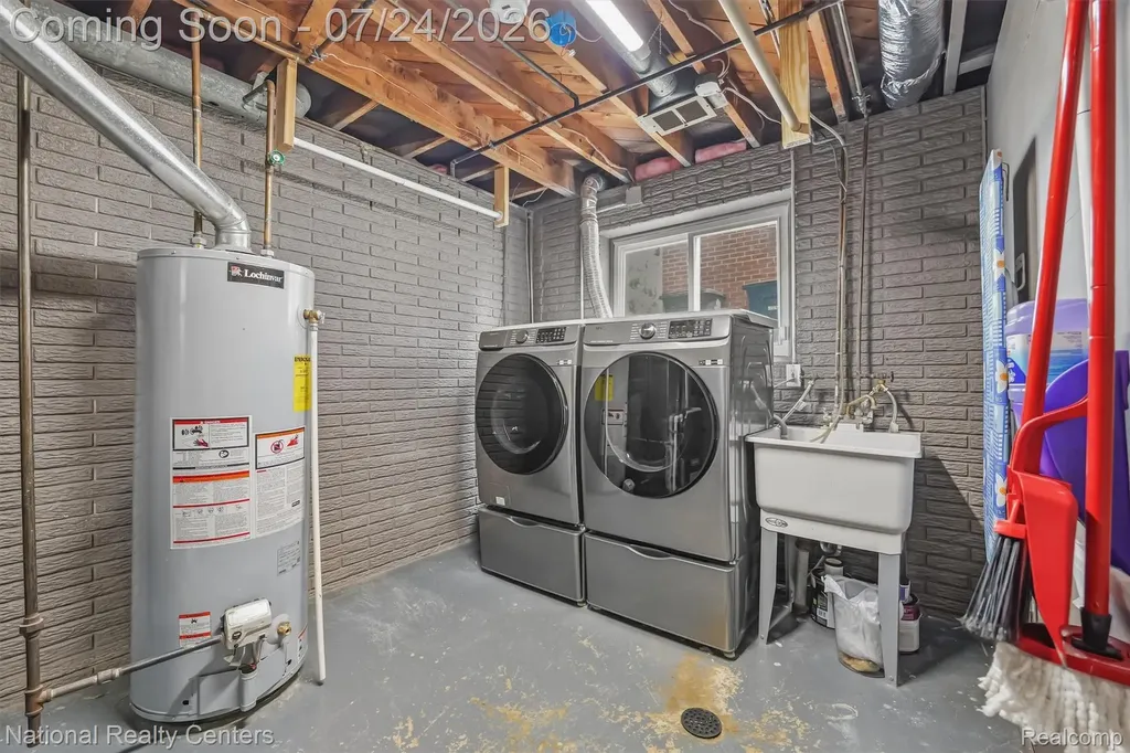 36143 Fernwood Street Westland City MI 48186
