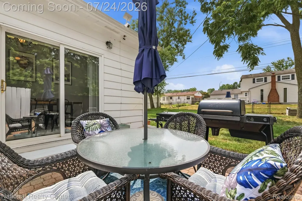 36143 Fernwood Street Westland City MI 48186
