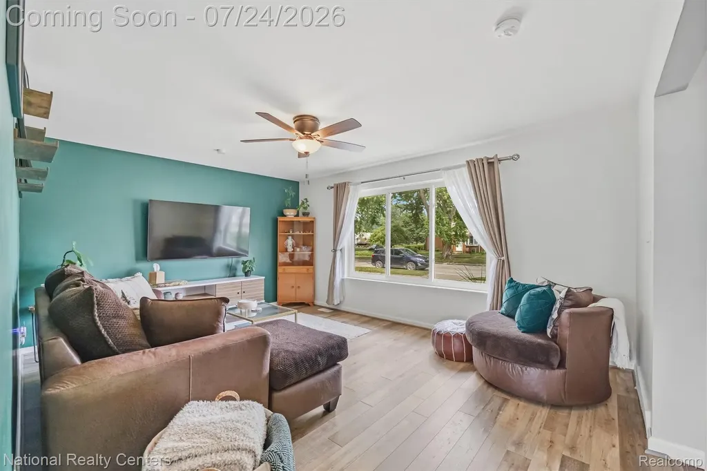 36143 Fernwood Street Westland City MI 48186