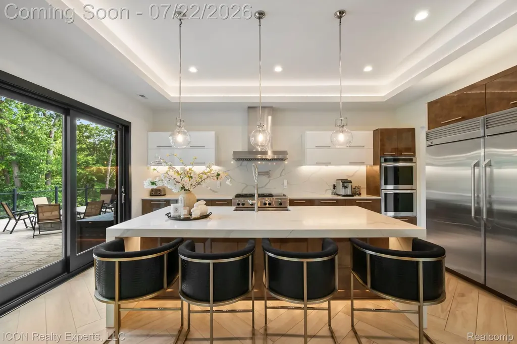 1971 Cragin Drive Bloomfield Hills City MI 48302