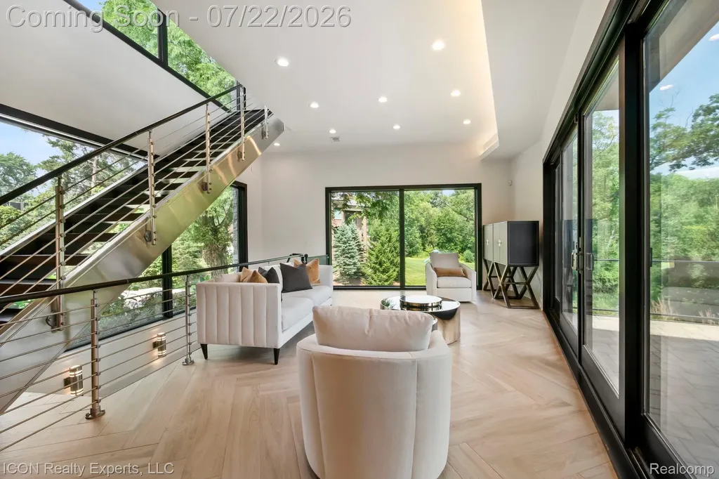 1971 Cragin Drive Bloomfield Hills City MI 48302