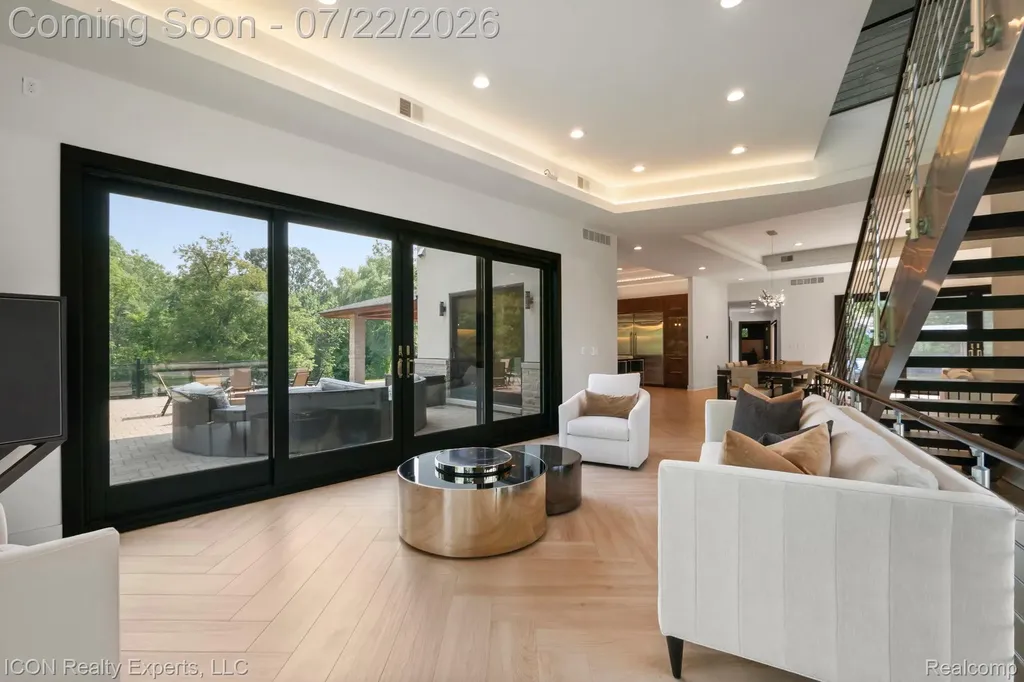 1971 Cragin Drive Bloomfield Hills City MI 48302