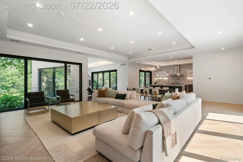 1971 Cragin Drive Bloomfield Hills City MI 48302