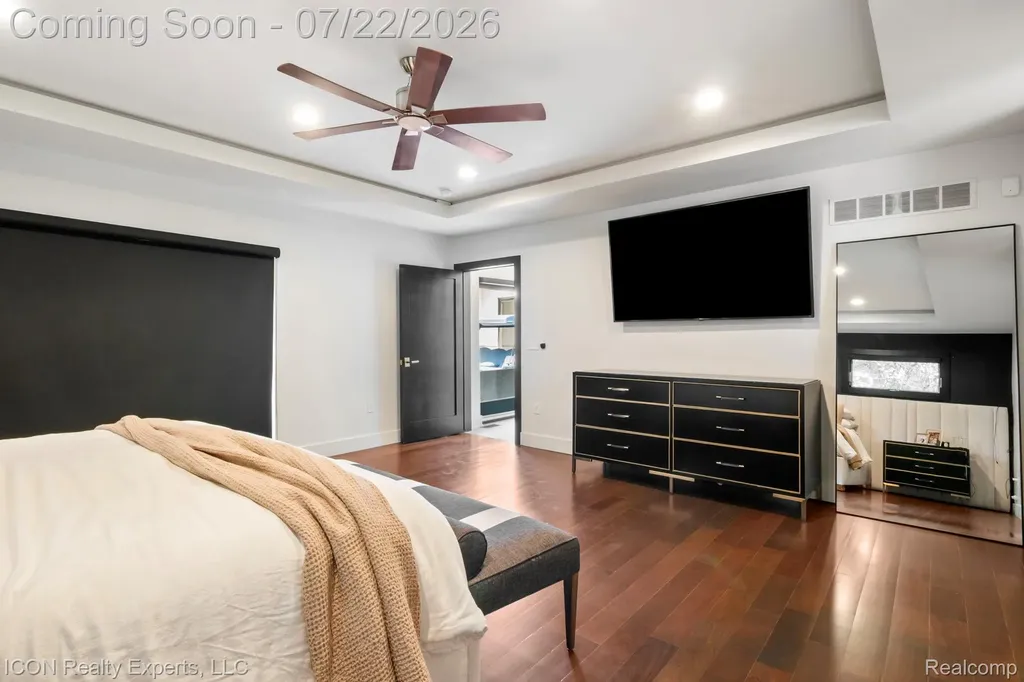 1971 Cragin Drive Bloomfield Hills City MI 48302