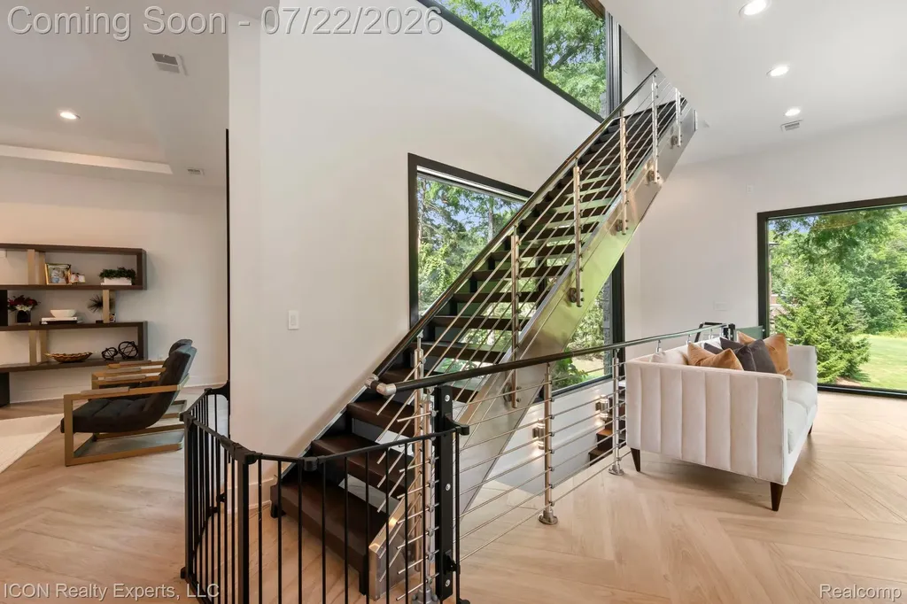 1971 Cragin Drive Bloomfield Hills City MI 48302