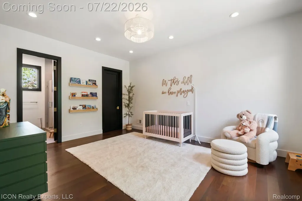 1971 Cragin Drive Bloomfield Hills City MI 48302