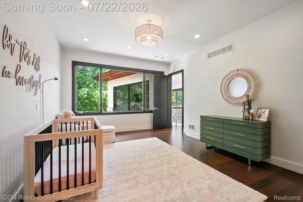 1971 Cragin Drive Bloomfield Hills City MI 48302