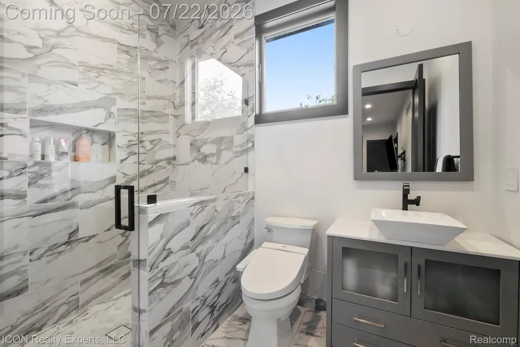 1971 Cragin Drive Bloomfield Hills City MI 48302