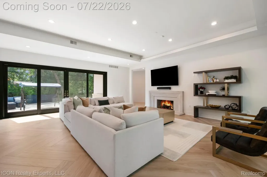 1971 Cragin Drive Bloomfield Hills City MI 48302