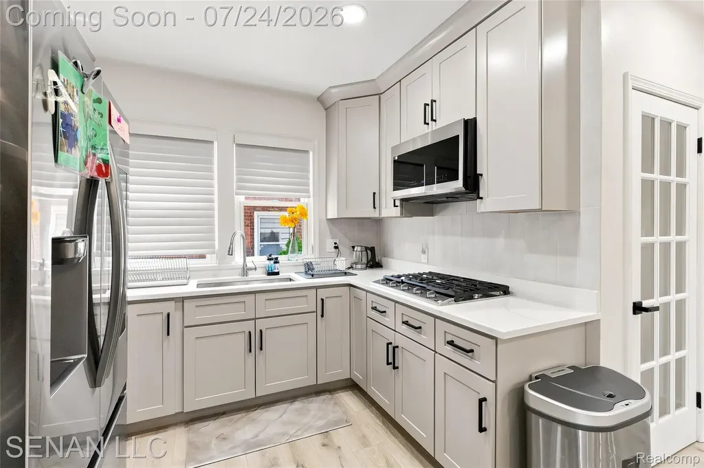 5056 Maple Street Dearborn City MI 48126