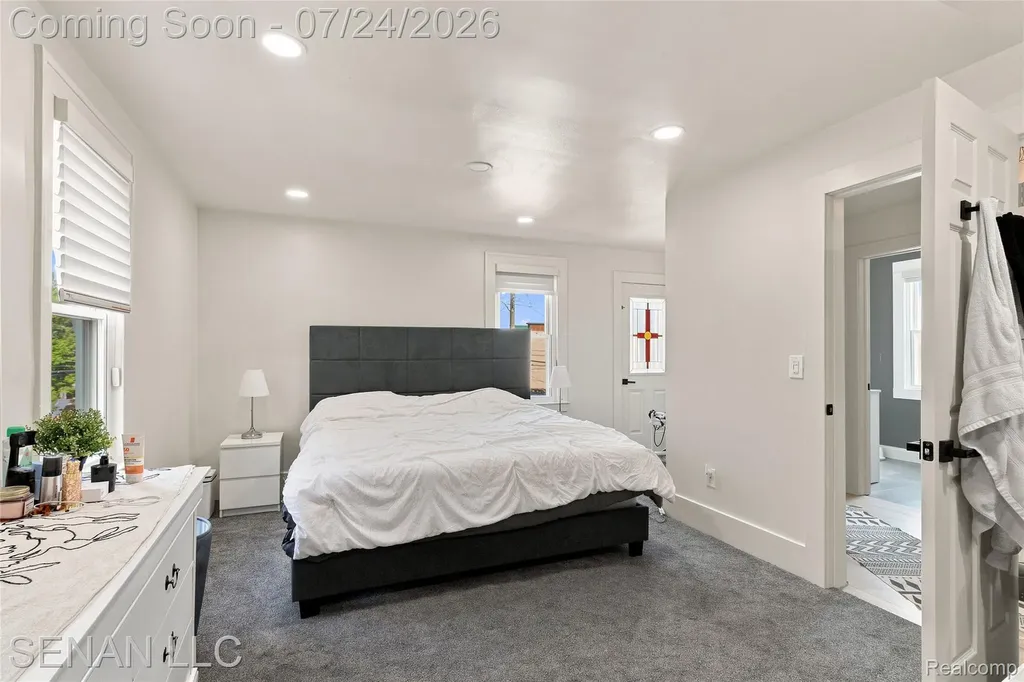 5056 Maple Street Dearborn City MI 48126