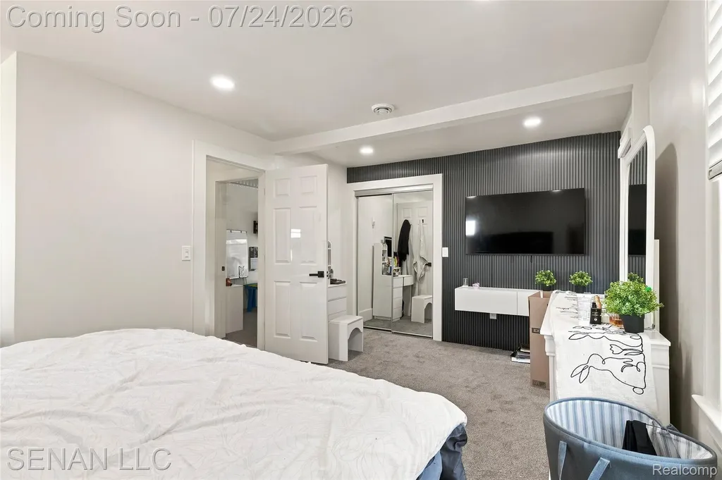 5056 Maple Street Dearborn City MI 48126