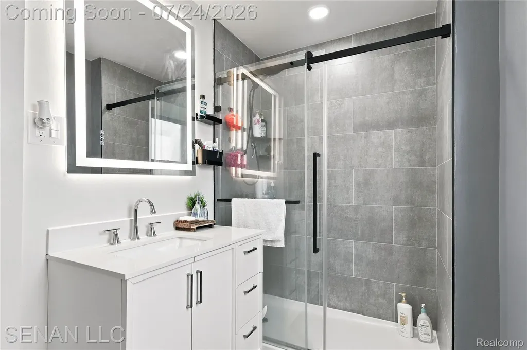 5056 Maple Street Dearborn City MI 48126