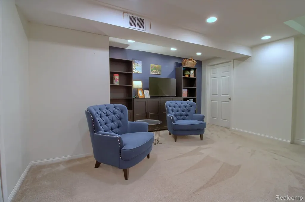 50166 Harding Street Canton Charter Township MI 48188